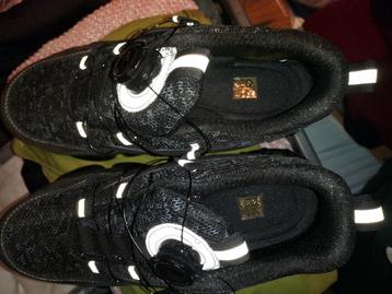 4 paar heren werkschoenen mt 48 en mt 45.  beschikbaar voor biedingen