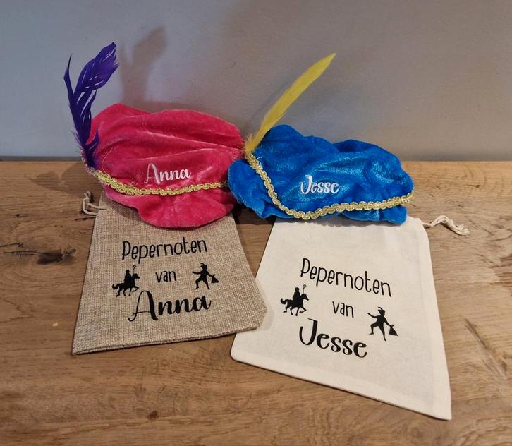Pietenmuts + Pepernotenzakje - Gepersonaliseerd!, Diversen, Sinterklaas, Nieuw, Ophalen of Verzenden