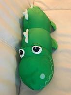 Grappige zachte kussen krokodil 55 cm groen, Ophalen of Verzenden, Nieuw, Groen, Cilindervormig