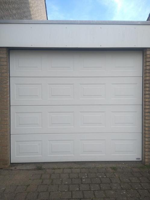 Novoferm elektrical garage deur, Huizen en Kamers, Garages en Parkeerplaatsen