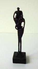 Klein bronzen beeldje van vijf staande figuren 3408-b, Ophalen of Verzenden