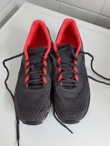 HARDLOOPSCHOEN VAN HET MERK KALENJI VAN DECATHLON - MAAT 41 beschikbaar voor biedingen