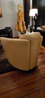Lederen fauteuil, Italiaans design, zachtgeel, Huis en Inrichting, Fauteuils, Ophalen, Zo goed als nieuw, 75 tot 100 cm, Italiaans design