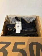 Yeezy 350 Onyx Maat 42, Ophalen of Verzenden, Nieuw, Zwart