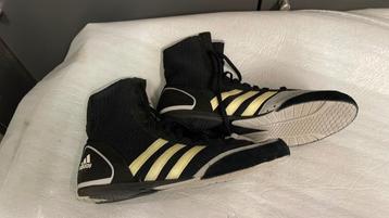 Adidas sportschoenen met dunne zool voor boksen of andere ve beschikbaar voor biedingen