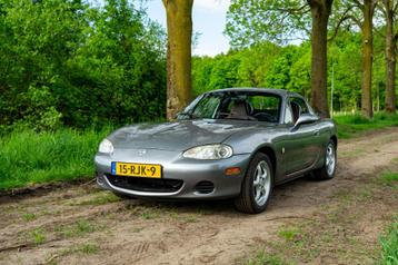 Mazda MX-5 uit 2002 | LAGE KM | HARDTOP | NIEUWE APK beschikbaar voor biedingen