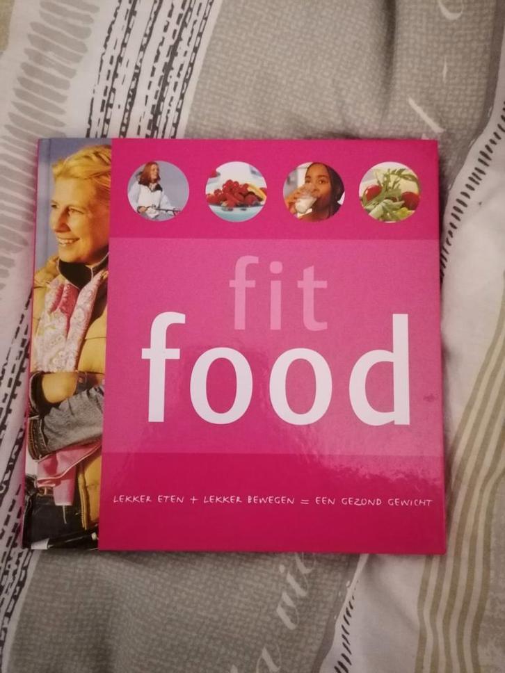 Fit Food - Lekker eten voor een gezond gewicht!, Boeken, Kookboeken, Zo goed als nieuw, Voorgerechten en Soepen, Hoofdgerechten
