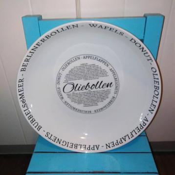 Oliebollenschaal met recept afbeelding happy new year beschikbaar voor biedingen