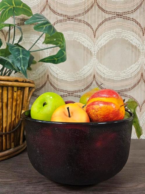 Vintage Arcoroc Sierra schaal rood retro jaren 70, Huis en Inrichting, Keuken | Servies, Gebruikt, Schaal of Schalen, Overige stijlen