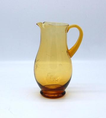 Vintage glazen schenkkan handwerk. beschikbaar voor biedingen