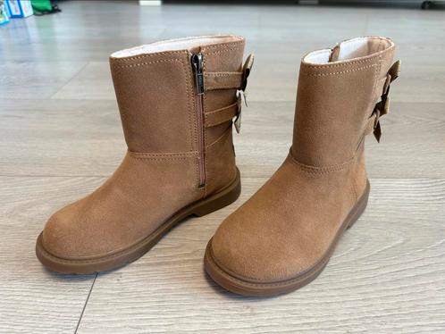 Nieuwe UGG kinderlaarsjes meisjeslaarsjes maat 30, Kinderen en Baby's, Kinderkleding | Schoenen en Sokken, Nieuw, Laarzen, Meisje