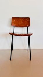 Vintage schoolstoel, Huis en Inrichting, Stoelen, Gebruikt, Ophalen of Verzenden, Eén, Hout