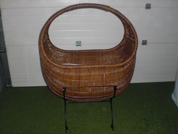 Te koop mooie baby wieg beschikbaar voor biedingen
