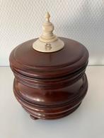 Tabakspot. 19e Eeuw. Mahonie. Puntgaaf., Antiek en Kunst, Verzenden