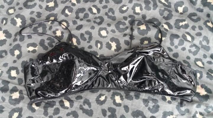 Gave lak wetlook bh zwart NIEUW glanzend beha, Kleding | Dames, Ondergoed en Lingerie, BH, Zwart, Ophalen of Verzenden