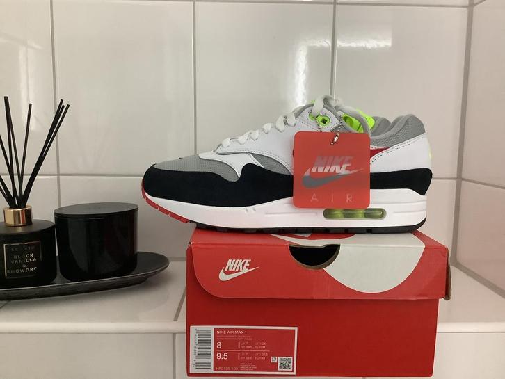 Nike Air Max 1 “ Chili Volt “ maat 41 ‼️, Kleding | Heren, Schoenen, Nieuw, Sneakers of Gympen, Overige kleuren, Verzenden