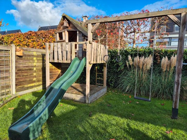 Speelhuisje met schommel, zandbak & klimwand, Kinderen en Baby's, Speelgoed | Buiten | Speeltoestellen, Gebruikt, Klimwand, Schommel