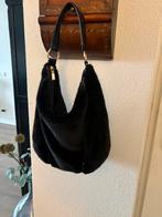 Nieuwe tas v bont zwart, Sieraden, Tassen en Uiterlijk, Tassen | Damestassen, Ophalen of Verzenden, Nieuw, Zwart, Schoudertasje