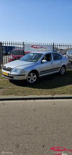 Skoda Octavia 2.0 FSI Elegance, Voorwielaandrijving, 65 €/maand, Gebruikt, 4 cilinders
