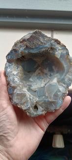 Chalcedoon geode, Verzamelen, Mineralen en Fossielen, Ophalen of Verzenden, Mineraal