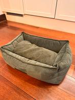 Dog Bed - Wooff Ribbed Velvet Olive Green - 60x40x18 cm, Dieren en Toebehoren, Ophalen of Verzenden, Zo goed als nieuw