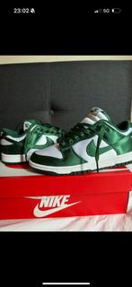 Nike dunk low, Kleding | Dames, Schoenen, Nieuw, Ophalen of Verzenden, Sneakers of Gympen, Groen