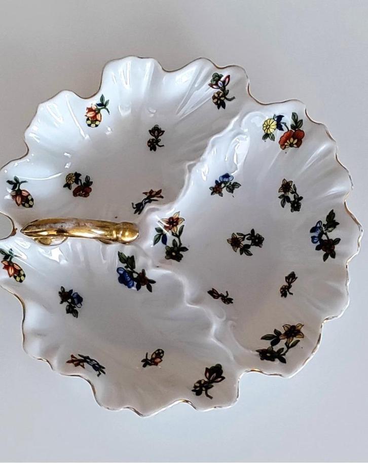 VINTAGE VICTORIA CHINA PORSELEINEN SERVEERSCHAAL, Antiek en Kunst, Antiek | Schalen, Ophalen of Verzenden