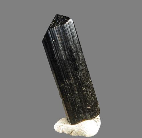 **TOP** VERDELIET kristal uit Coronel Murta, Brazilië., Verzamelen, Mineralen en Fossielen, Mineraal, Ophalen of Verzenden