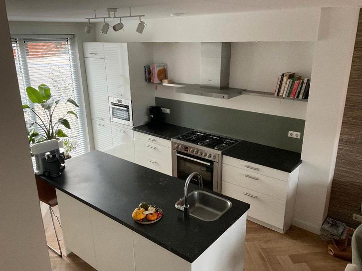 Gebruikte keuken - Zelf demonteren - Bieden vanaf € 450, Huis en Inrichting, Keuken | Complete keukens, Gebruikt, Overige typen