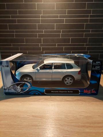 Maisto 1:18 Porsche Cayenne Turbo - in doos beschikbaar voor biedingen
