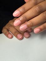 Biab, manicure & pedicure, Nagels lakken