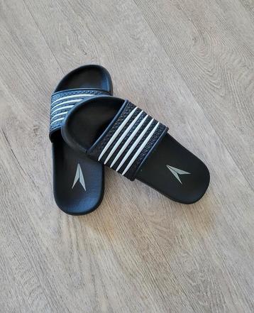 Dutchy badslippers maat 36 beschikbaar voor biedingen