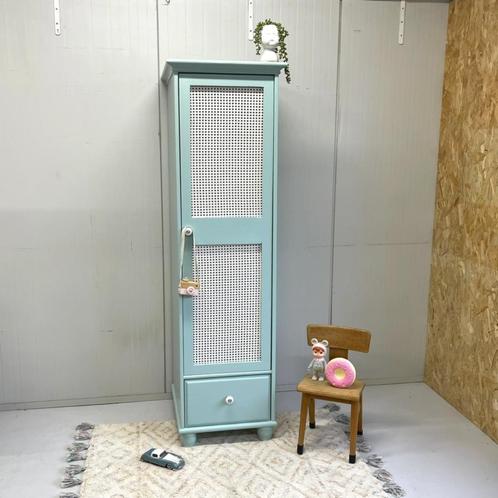 Hoge 1 deurs kledingkast babykamer kidsroom hang/leg blauw, Kinderen en Baby's, Kinderkamer | Commodes en Kasten, Zo goed als nieuw