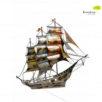 Groot Metalen Schip voor aan de Muur beschikbaar voor biedingen