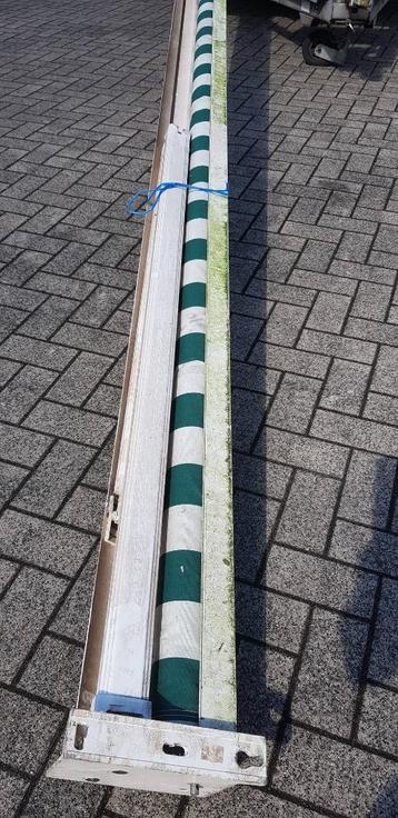 Zonnescherm 5 x 3 meter te koop beschikbaar voor biedingen