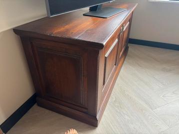 Houten TV-meubel / Dressoir beschikbaar voor biedingen