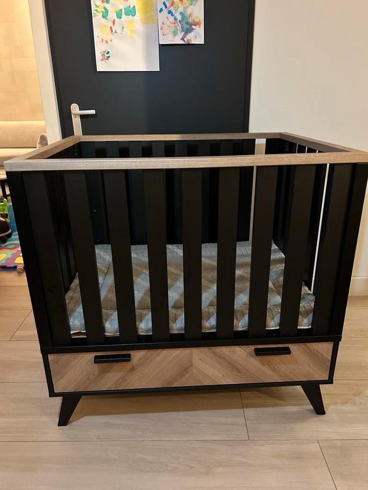 Interbaby Box Met Lade Lancaster Zwart / Visgraatmotief, Kinderen en Baby's, Babywiegjes en Ledikanten, Zo goed als nieuw, Wieg