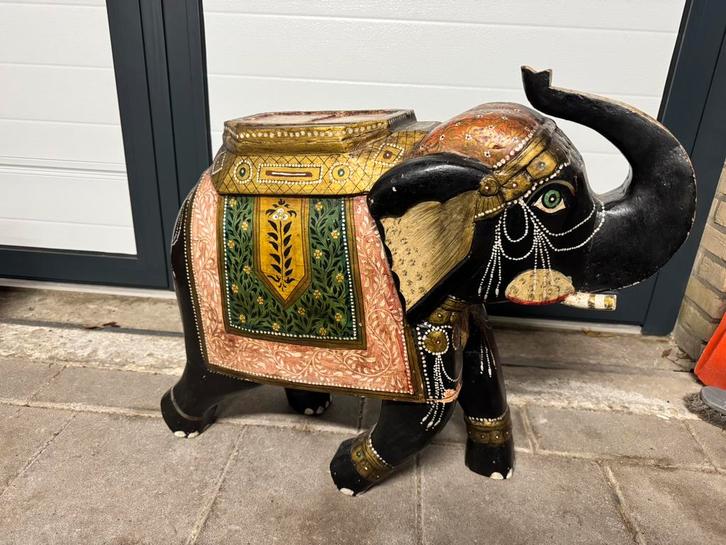 Hand gesneden olifant, Antiek en Kunst, Kunst | Beelden en Houtsnijwerken, Ophalen of Verzenden