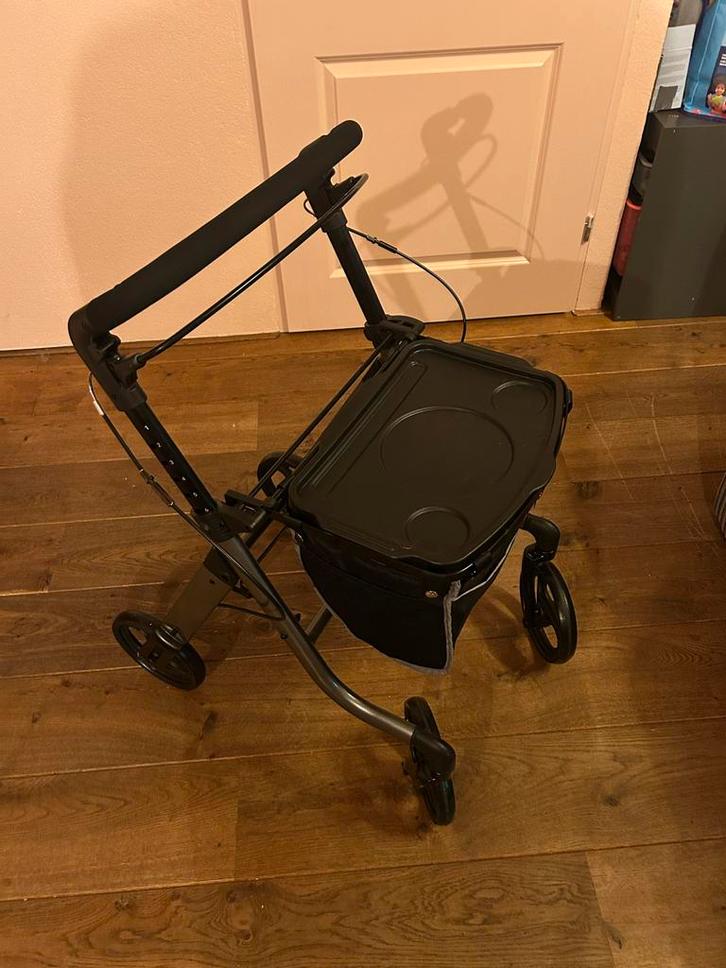 Rollator voor binnen en buiten, Diversen, Rollators, Gebruikt, Ophalen