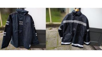 Parka’s. Signalisatie jas. 2 stuks. €50,- p/s beschikbaar voor biedingen