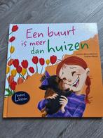 Jennifer Moore-Mallinos - Een buurt is meer dan huizen boek, Ophalen of Verzenden, Zo goed als nieuw, 3 tot 4 jaar