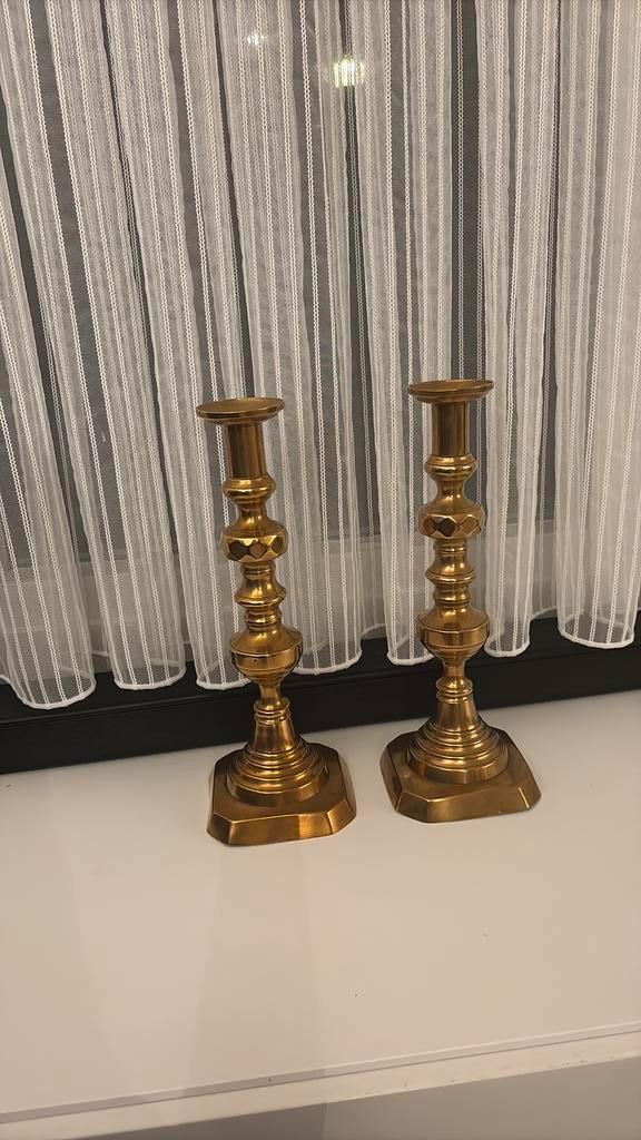 Set antieke koperen kandelaars met kaarsenschuif, Antiek en Kunst, Antiek | Kandelaars, Koper of Brons, Ophalen of Verzenden