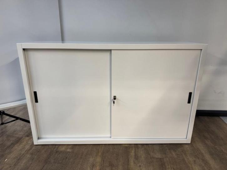 Witte schuifdeurkast B-keus, Huis en Inrichting, Kasten | Boekenkasten, Gebruikt, 150 tot 200 cm, 25 tot 50 cm, Ophalen of Verzenden