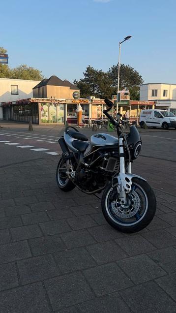 Suzuki SV650 2000 beschikbaar voor biedingen
