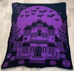 Haunted Hilltop Horror House blanket, Huis en Inrichting, Woonaccessoires | Plaids en Woondekens, Ophalen of Verzenden, Nieuw