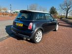 Mini 1.6 16V Cooper Pepper 2005 Zwart, Auto's, Voorwielaandrijving, Zwart, 4 cilinders, 4 stoelen