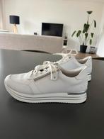 Skechers wit met ritsje maat 39, Kleding | Dames, Schoenen, Ophalen of Verzenden, Zo goed als nieuw, Wit, Sneakers of Gympen