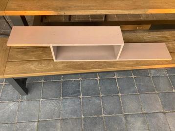 Plank (commode) beschikbaar voor biedingen