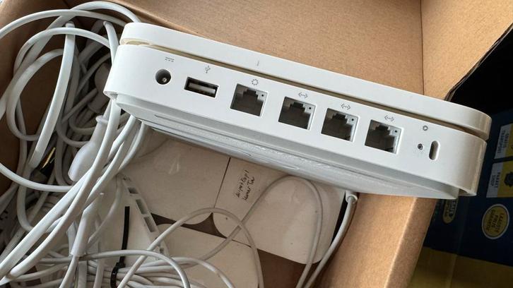 Apple AirPort Extreme + 4x Express, Computers en Software, Routers en Modems, Gebruikt, Router, Ophalen of Verzenden