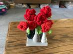 Gehaakte roosjes in een vaasje Roos Bloem Moederdag, Nieuw, Binnen, Ophalen of Verzenden